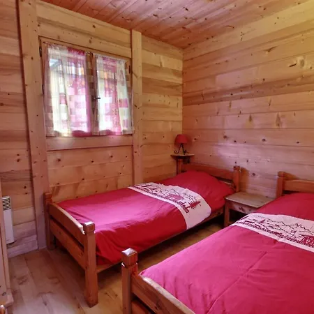 Manupa Clevie Chalet