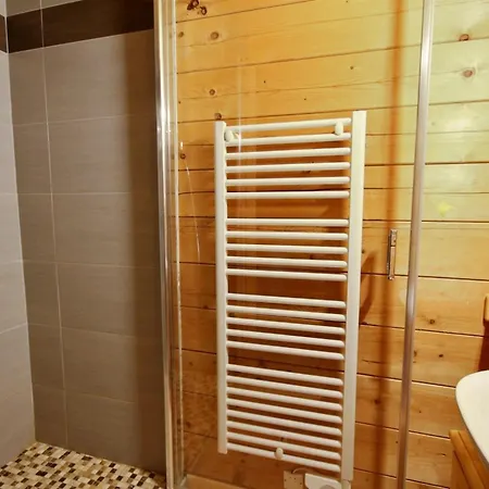 Chalet Manupa Clevie
