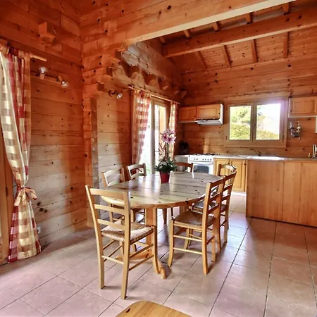 Manupa Clevie Chalet