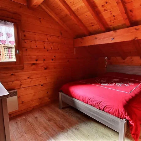 Chalet Manupa Clevie *