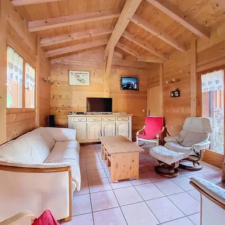 Manupa Clevie Chalet *