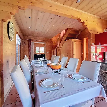 Manupa Clevie Chalet