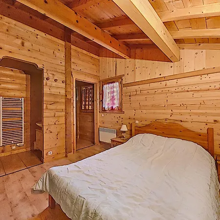 Manupa Clevie Chalet *