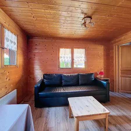 Chalet Manupa Clevie *